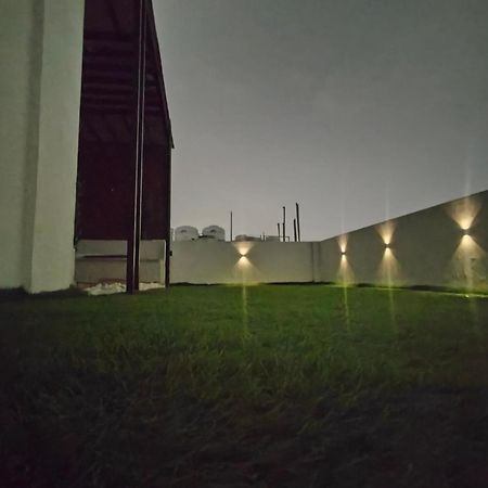 Hotel Enchanted The Roof Rekha, With Private Trace Garden Neu-Delhi Exterior foto