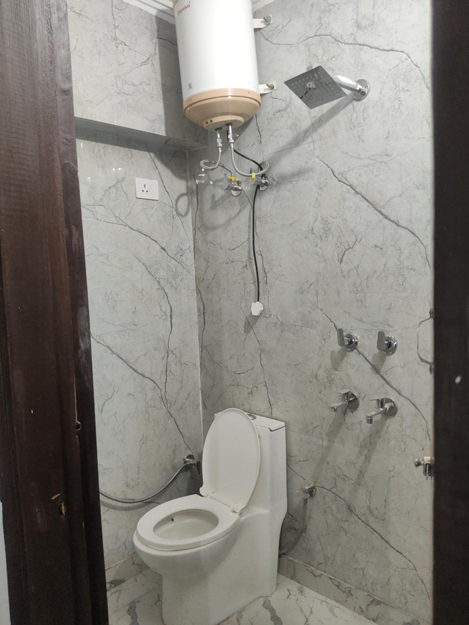 Hotel Enchanted The Roof Rekha, With Private Trace Garden Neu-Delhi Exterior foto